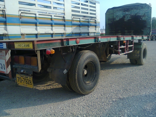 ขายลูกพ่วง พื้นเรียบ      2 คาน พร้อมใช้งาน ราคา 220,000 บาท