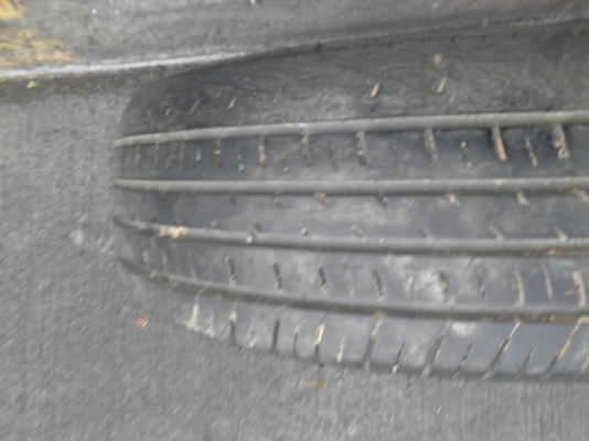 195R14  DEESTONE PAYAK R401  มี 1 เส้น  โทร.081-427-3941