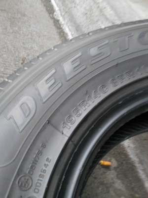195R14  DEESTONE PAYAK R401  มี 1 เส้น  โทร.081-427-3941