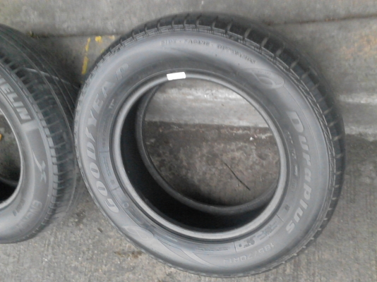 ขายยาง185/70R14และ195/70R14 มีอย่างละเส้น รวม 2 เส้น TEL.081-427-3941