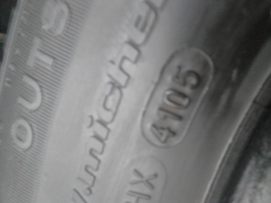 ขายยาง185/70R14และ195/70R14 มีอย่างละเส้น รวม 2 เส้น TEL.081-427-3941 ขายยาง185/70R14และ195/70R14 มีอย่างละเส้น รวม 2 เส้น TEL.081-427-3941