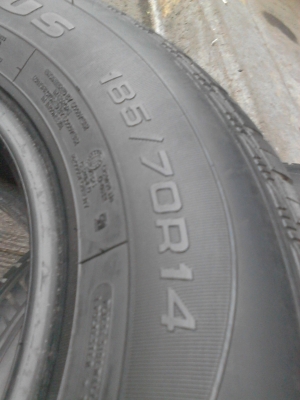 ขายยาง185/70R14และ195/70R14 มีอย่างละเส้น รวม 2 เส้น TEL.081-427-3941 ขายยาง185/70R14และ195/70R14 มีอย่างละเส้น รวม 2 เส้น TEL.081-427-3941