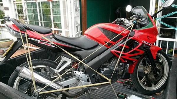 CBR 150. ตัวเก่า กุญแจใหญ่