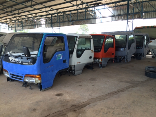 แสงฟ้าเต้นรถ///จำหน่ายหัวเก๋งเก่าญี่ปุ่น NKR หัวสูง สภาพสวยอุปกรณ์ครบ