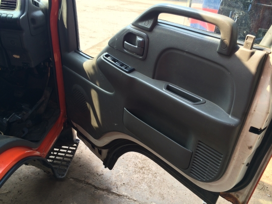 แสงฟ้าเต้นรถ///จำหน่ายหัวเก๋งเก่าญี่ปุ่น NKR หัวสูง สภาพสวยอุปกรณ์ครบ