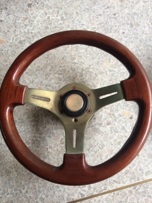 พวงมาลัย 3 พวงคับ พวงมาลัย 3 พวงคับ