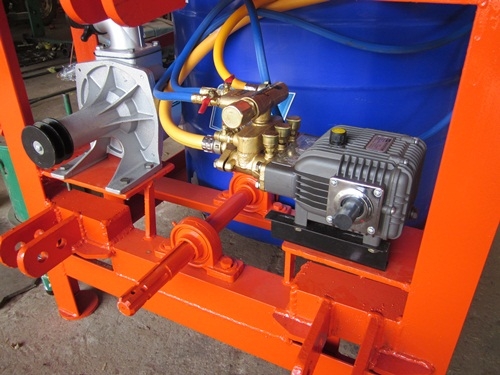 ทำได้หลายอย่างมาก ฉีดพ่น ปุ้ย สานเคมี สูบน้ำ ต่อพ่วงกับรถไถ ราคาถูก