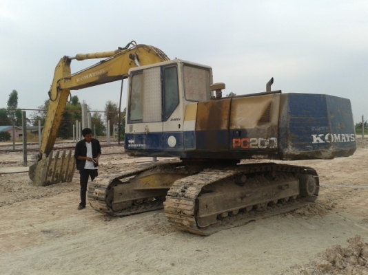 ขายโคมัทสุพีซี200รุ่น5คอนโทลยาวใหญ่สภาพดีเจ้าของซื้อป้ายแดงมา ตอนนี้เลิกใช้หมดงานแล้วอยากขาย