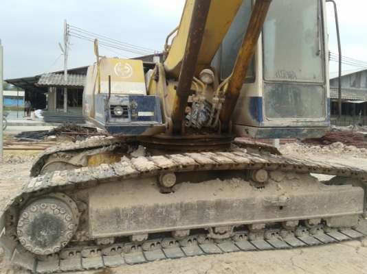 ขายโคมัทสุพีซี200รุ่น5คอนโทลยาวใหญ่สภาพดีเจ้าของซื้อป้ายแดงมา ตอนนี้เลิกใช้หมดงานแล้วอยากขาย