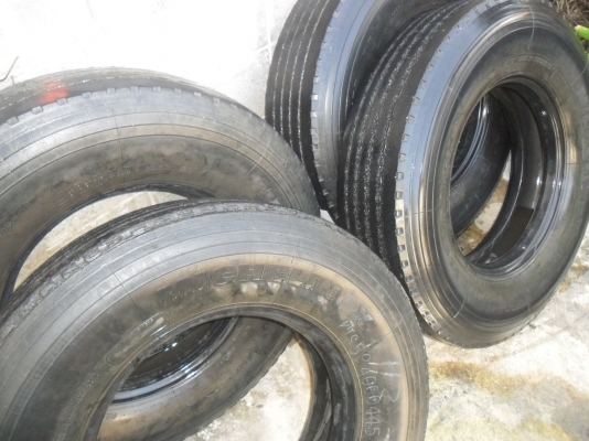 ยาง MICHELIN 9.5R17.5 ปี11  เลเดียล สวยๆ 4 เส้น ราคา 3000 บาท