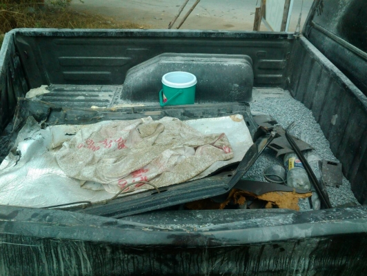 ขายซากมังกรทองโดนชนด้านข้างไม่เยอะมากตามรูปอิอิเครื่องเกียร์ดีไม่โดนปีรถไม่แน่ใจเล่มอยู่กับเจ้าของผมซื้อแต่ซากมาจะเอาเล่มก็ได้ราคาพร้อมเล่ม59000บาทไม่เอาเล่ม49000บาทเครื่อง90แรงแล้วน่าจะปี93