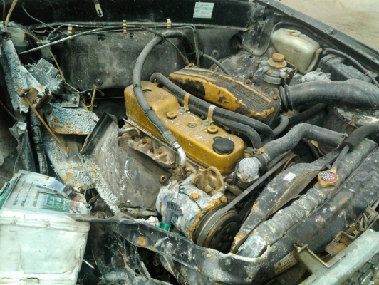 ขายซากมังกรทองโดนชนด้านข้างไม่เยอะมากตามรูปอิอิเครื่องเกียร์ดีไม่โดนปีรถไม่แน่ใจเล่มอยู่กับเจ้าของผมซื้อแต่ซากมาจะเอาเล่มก็ได้ราคาพร้อมเล่ม59000บาทไม่เอาเล่ม49000บาทเครื่อง90แรงแล้วน่าจะปี93