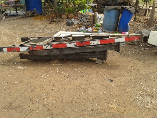 แขนลากลูกพ่วงสามมิตร