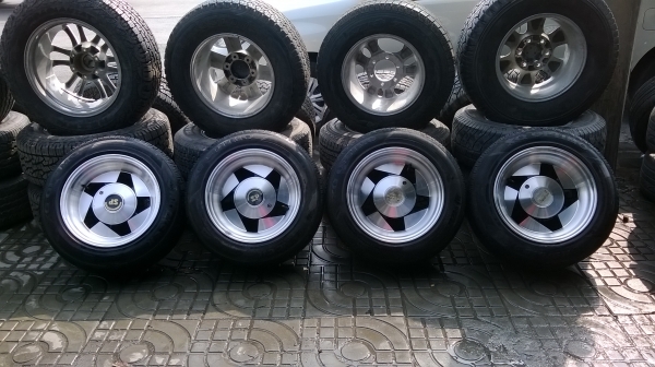 ขายล้อ6รูขอบ15พร้อมยางชุดละ6800