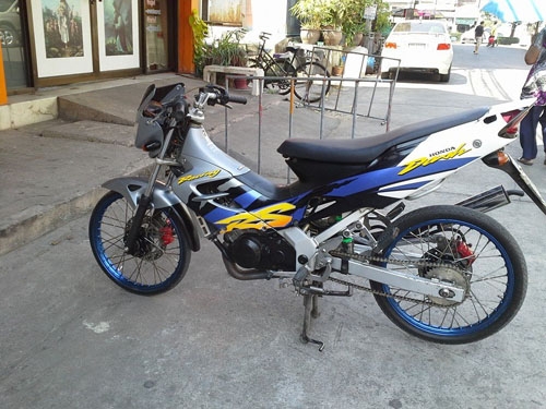 มาแล้วๆ Dash ปี 43 ตัวสุดท้าย เครื่องเดิม แน่นๆ เอกสารครบ ภาษี พรบ.ไม่หมด ช้าไปไม่ทันนะจ๊ะ มาแล้วๆ Dash ปี 43 ตัวสุดท้าย เครื่องเดิม แน่นๆ เอกสารครบ ภาษี พรบ.ไม่หมด ช้าไปไม่ทันนะจ๊ะ