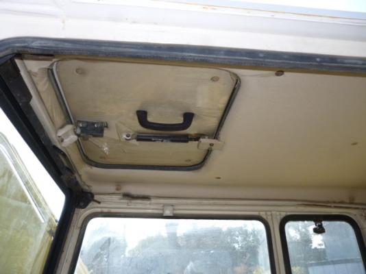 รถขุดเล็ก Komatsu PC60-6-31271-YR1990-3085 Hrs สต็อกไทย  รับรองไม่เคยใช้ในไทย กำลังถึงที่เขตปลอดภาษีบางพลีค่ะ สนใจติดต่อ อุ้มคะ 0922699262