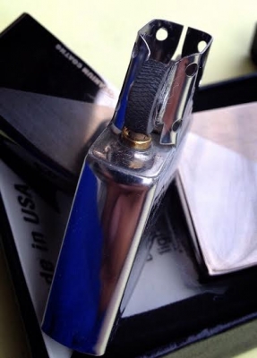 (((((( ไฟแช๊คยี่ห้อ ZIPPO เมคอินเยอรมัน รุ่นปัจจุบัน )))))))