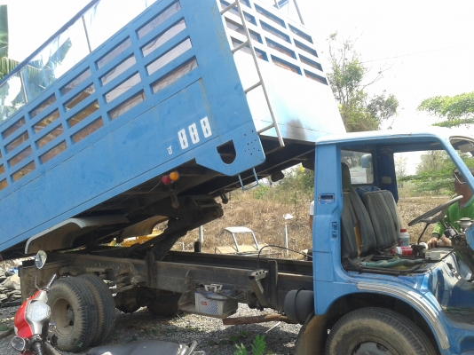 มาใหม่อีกคันครับ..อีแต๋น 6 ล้อดั๊ม เครื่่อง นิสสัน  100 แรง บรรทุก 10 ตัน