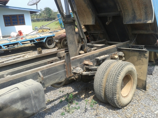 มาใหม่อีกคันครับ..อีแต๋น 6 ล้อดั๊ม เครื่่อง นิสสัน  100 แรง บรรทุก 10 ตัน