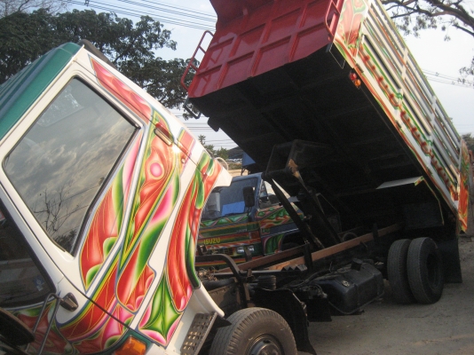 Hino 6 ล้อ รถสวย เครื่องดี พร้อมใช้งาน Hino 6 ล้อ รถสวย เครื่องดี พร้อมใช้งาน