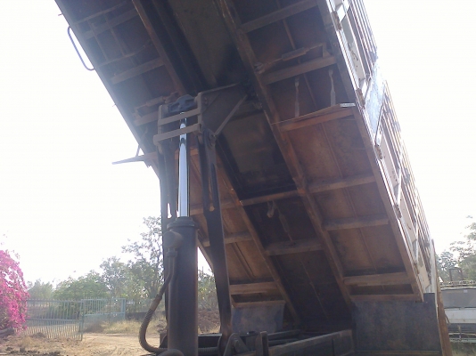 ขายตัวถังเกษตรยกชุด กระบอกสภาพใหม่ ปั้มดี