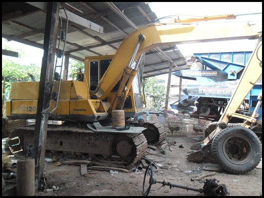 แมคโคร PC 120 รุ่น 3 แมคโคร PC 120 รุ่น 3