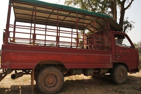 ขาย 4 ล้อ โตโยต้า ไดนาสตี้ เครื่องเเรงมาก อีซูซุ 2800 /90 เเรง/บรรทุกได้เกิน3 ตัน (ซื้อไปขับได้เลย) มีเอกสารครบ ถูกมาก รีบโทรเลย 70,000 บาท