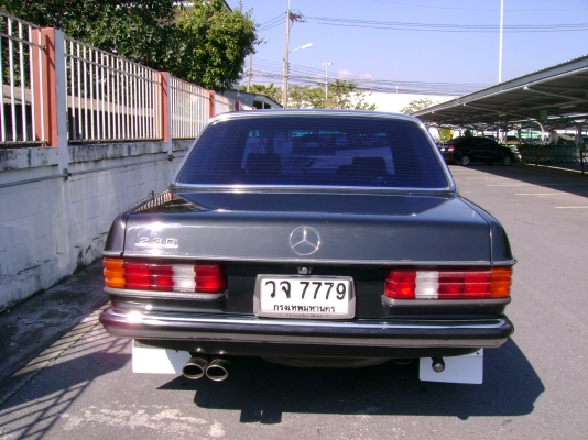 Benz W123 เครื่อง 1JZ เกียร์ auto ติด lpg แล้ว สภาพดี 100,000.- Benz W123 เครื่อง 1JZ เกียร์ auto ติด lpg แล้ว สภาพดี 100,000.-