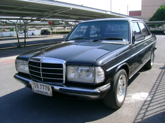 Benz W123 เครื่อง 1JZ เกียร์ auto ติด lpg แล้ว สภาพดี 100,000.- Benz W123 เครื่อง 1JZ เกียร์ auto ติด lpg แล้ว สภาพดี 100,000.-