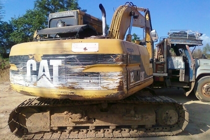 น๊อคดาวน์เซลล์!!!!!! แบคโฮ CAT 312  V2 รถใช้งานดีปกติ มีทะเบียนครบ รถสวยราคาต่อรอง