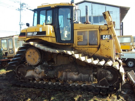 Caterpillar รุ่น D6H S/no.:4GG-05837 สต็อกเราเอง  ราคาต่อรองได้ค่ะ สนใจติดต่อ อุ้ม 0922699262