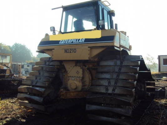 Caterpillar รุ่น D6H S/no.:4GG-05837 สต็อกเราเอง  ราคาต่อรองได้ค่ะ สนใจติดต่อ อุ้ม 0922699262