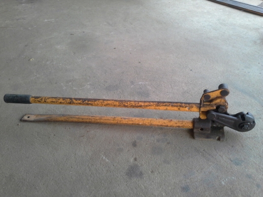 เครื่องตัดเหล็กเส้นและดัดใด้ครับเก่าญี่ปุ่น