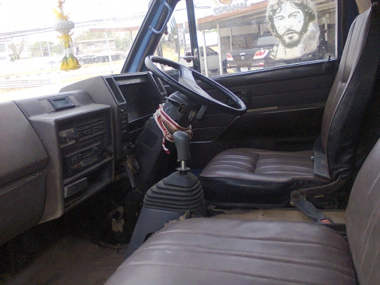 ขายหกล้อ NPR59LU รถห้างมือเดียว F-หน้า F-หลัง พร้อมใช้