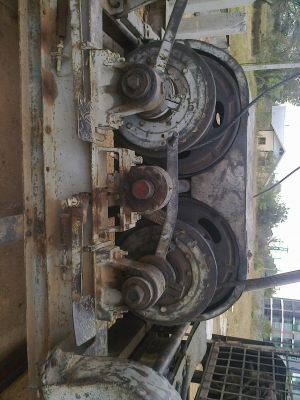 ขายปั้นจั่น 3 ขา