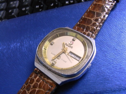 20ก.พ.((น้าเล็ก)) นำเสนอนาฬิกาข้อมือ 20ก.พ.((น้าเล็ก)) นำเสนอนาฬิกาข้อมือ