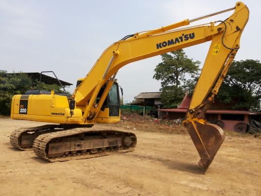รถสวย   KOMATSU  PC200-7  พร้อมใช้งาน
