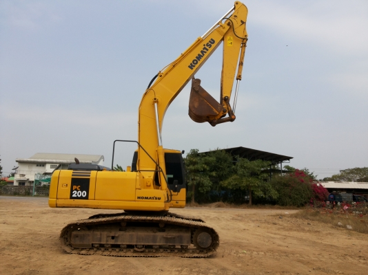 รถสวย   KOMATSU  PC200-7  พร้อมใช้งาน