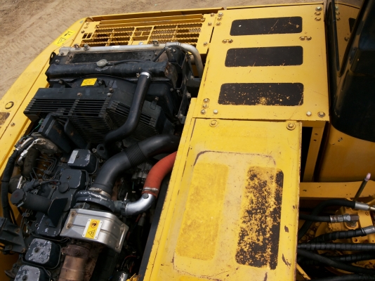 รถสวย   KOMATSU  PC200-7  พร้อมใช้งาน