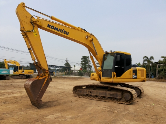 รถสวย   KOMATSU  PC200-7  พร้อมใช้งาน