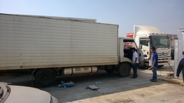 ขายด่วนๆ รถบรรทุก 6 ล้อ HINO KM177 แรง ช่วงยาว พร้อมตู้แห้ง  ติด NGV ประหยัดสุดๆๆๆ