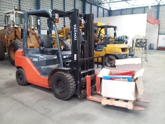 02-8FDL25 : รถโฟร์คลิฟท์ 3 ตัน นำเข้าจากญี่ปุ่น by กุ้ง:0813062283