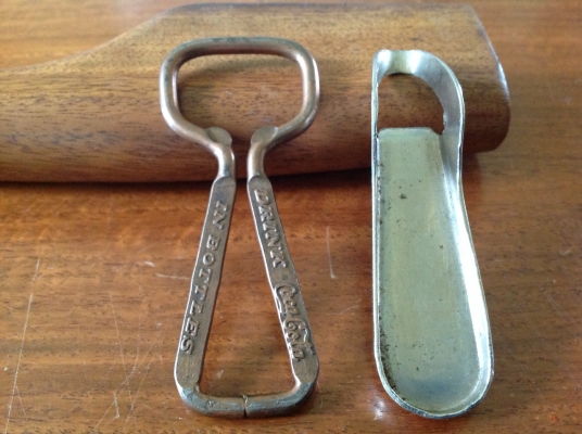 ขายที่เปิดขวด Vintage รุ่นแรกของ Coca Cola 2 แบบ ขายที่เปิดขวด Vintage รุ่นแรกของ Coca Cola 2 แบบ