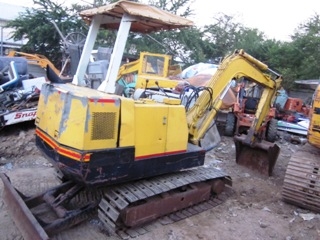 ขาย- รถขุด ขนาดเล็ก YANMAR YB301 -2UZ เครื่อง 3 สูบ แทรค 320 mm