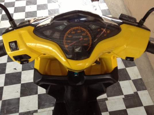 ขาย!!!ฮอนด้าคลิ๊กไอ ปี52 รถเครื่องดีคับ มีเล่มทะเบียนครบ ภาษีไม่หมด