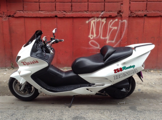 ธารนนทบุรี//ขาย honda forza250 abs อินวอยท์+ส.พ.ม+พ.ร.บ ราคา 75,000บาท