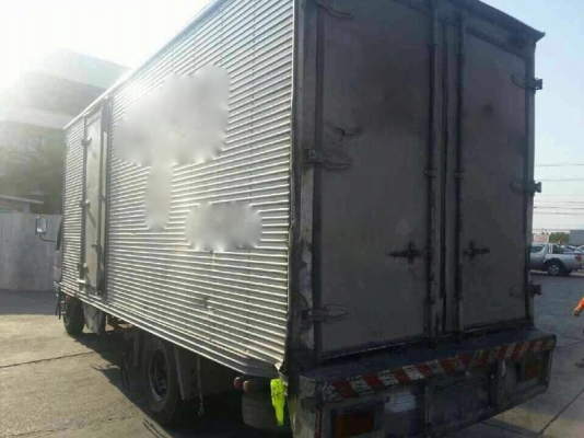 รถอีซูซุ 6 ล้อ ตู้แห้ง NQR  130 แรงม้า. ปี 43  สนใจติดต่อ 081 - 6079515