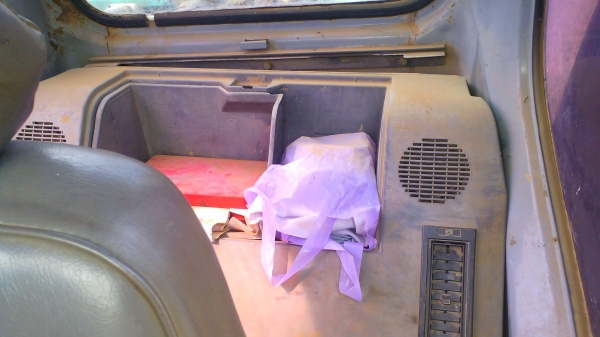 แพ๊คคู่..รถแบคโฮ KOBELCO SK200 M5 SUPPER พร้อม สิบล้อเทลเล่อร์NISSAN Ud บรรทุกแบคโฮ ชอบราคาเท่าไรต่อรองราคากันได้ครับ.