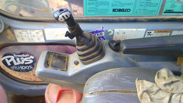 แพ๊คคู่..รถแบคโฮ KOBELCO SK200 M5 SUPPER พร้อม สิบล้อเทลเล่อร์NISSAN Ud บรรทุกแบคโฮ ชอบราคาเท่าไรต่อรองราคากันได้ครับ.