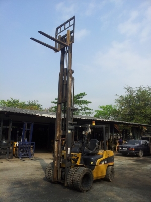 Forklift  3.0 ตัน  6.0 mm. ล้อหน้าคู่. Diesel เสา 3 ตอน  รถยกฟอร์คลิฟท์ราคาถูก